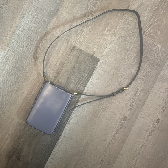 ￼ Tory Burch Britten Smooth Phone Crossbody in Dark Lotus,  NWOT $328 Value - Picture 4 of 9